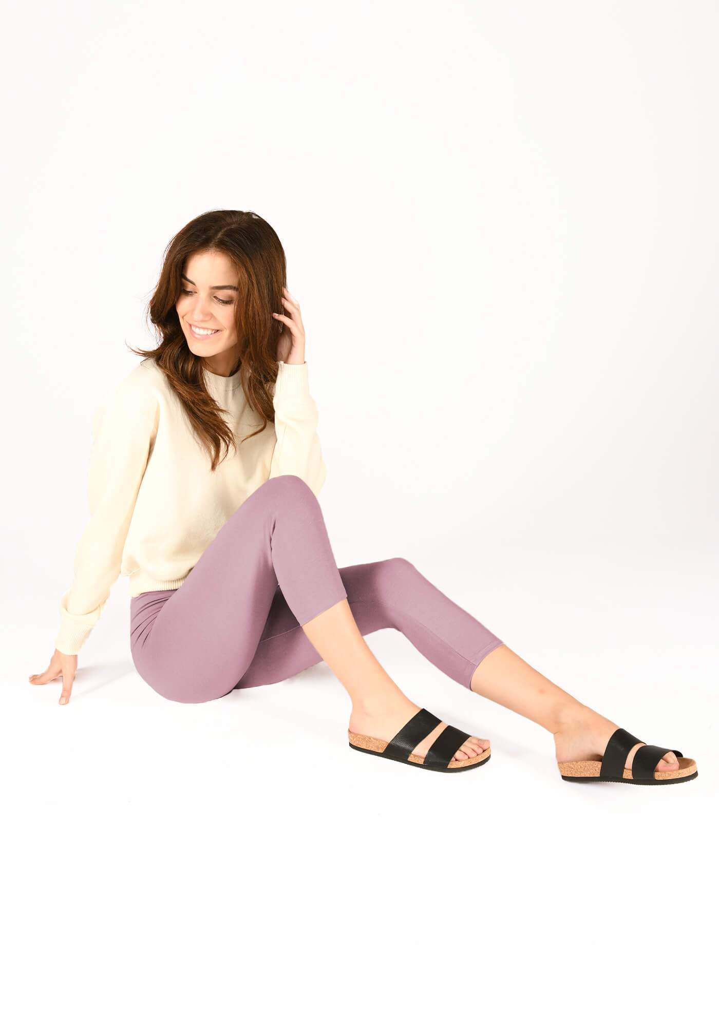 Elderberry Purple Classic Cropped Leggings