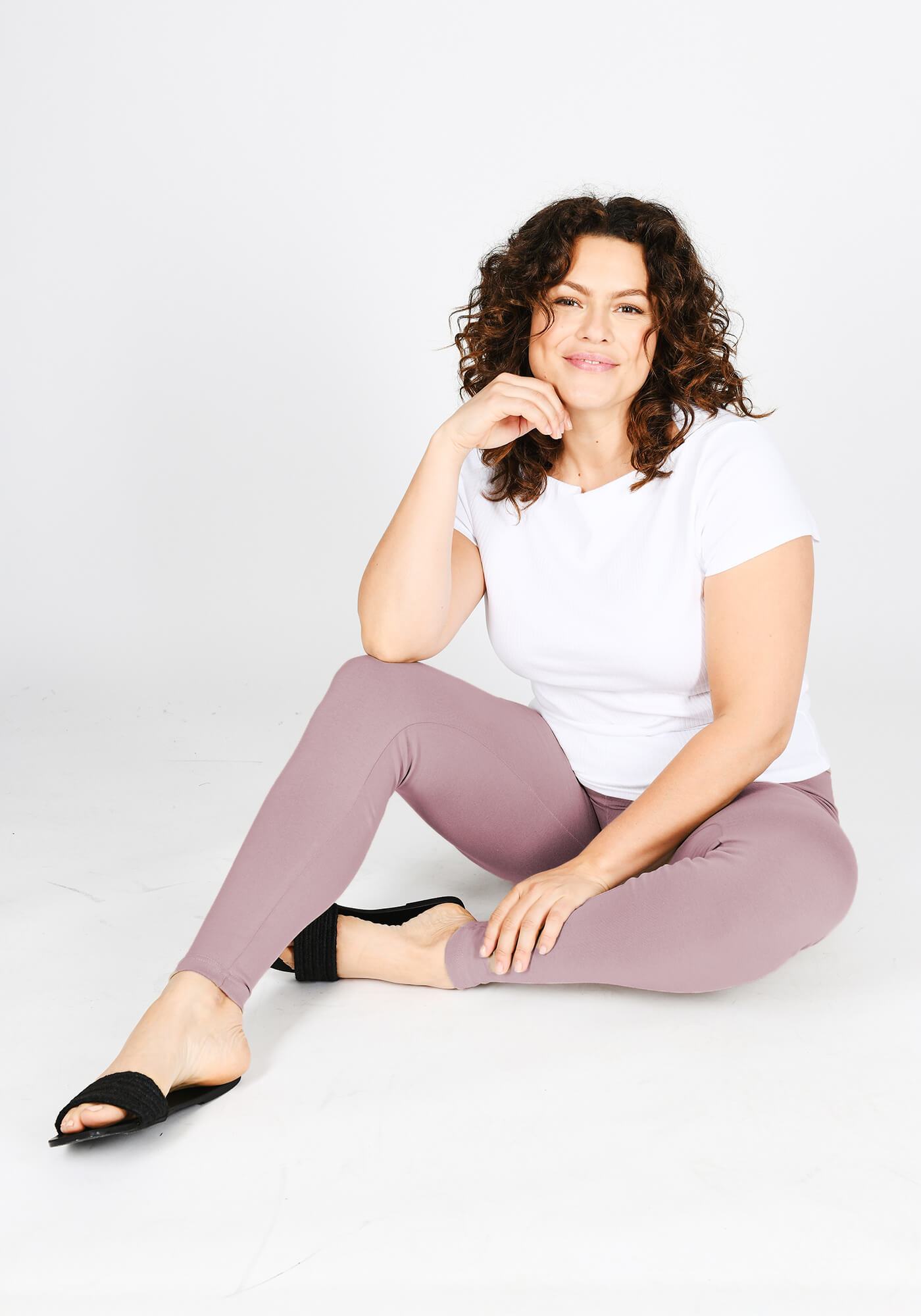 Plus Size Elderberry Purple Classic High Waisted Leggings