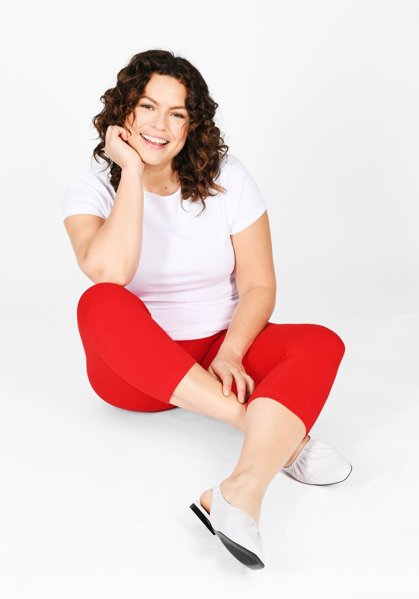 Plus Size Poppy Red Cropped Leggings 5