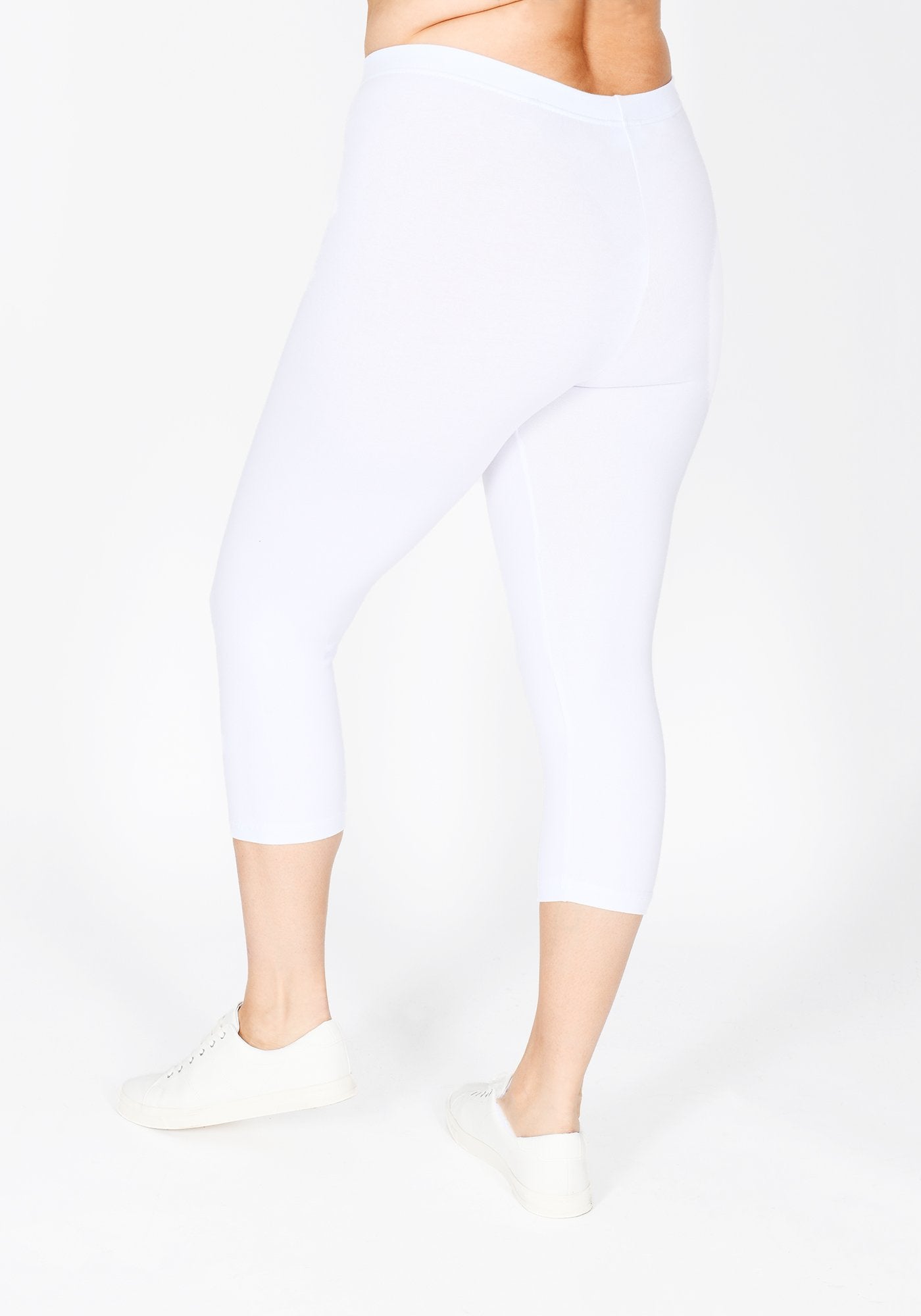 Plus Size White Cropped Leggings 3