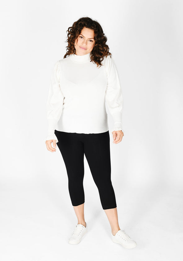 Plus Size Black Cropped Leggings 1