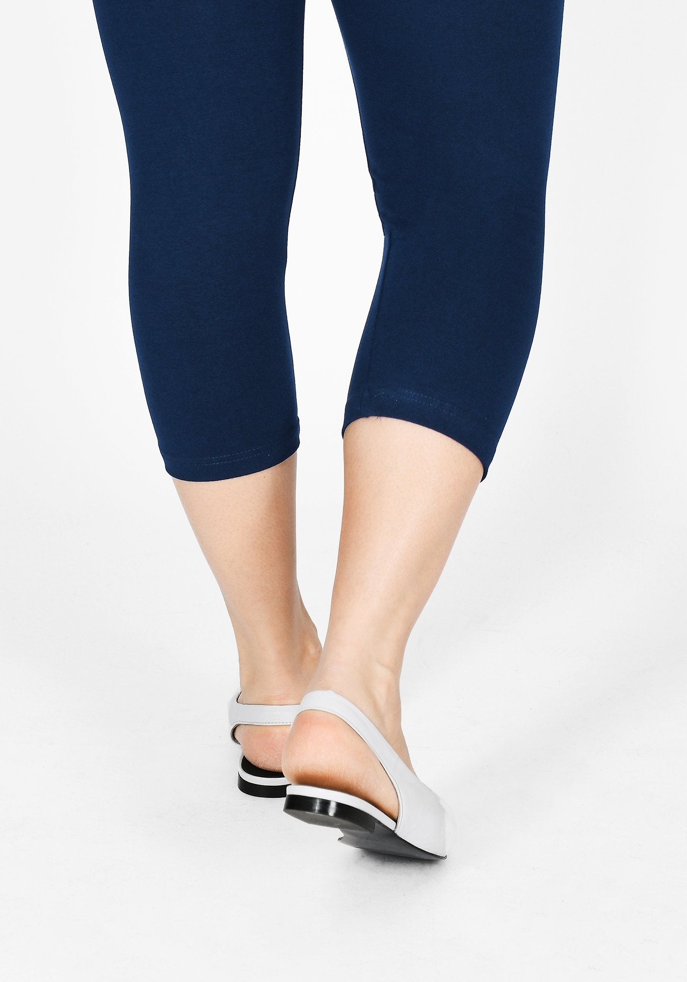 Plus Size Navy Blue Cropped Leggings 4