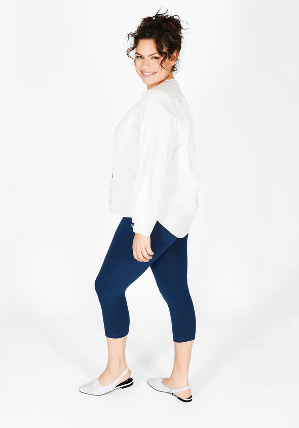 Plus Size Navy Blue Cropped Leggings 1
